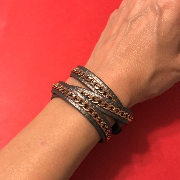 Premier Designs on the edge wrap rose gold tone link chain on leather bracelet - Picture 2 of 2